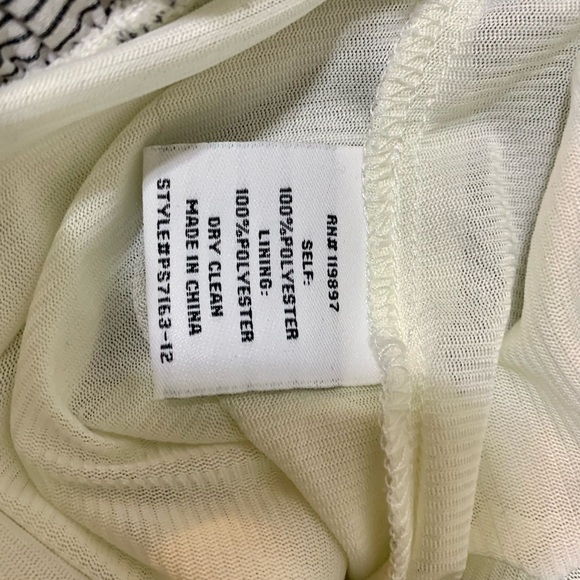 ❤️Collective Concepts Sea Anchor Romper-Sz Small - Picture 5 of 5